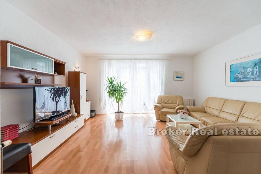 Parhus med havsutsikt