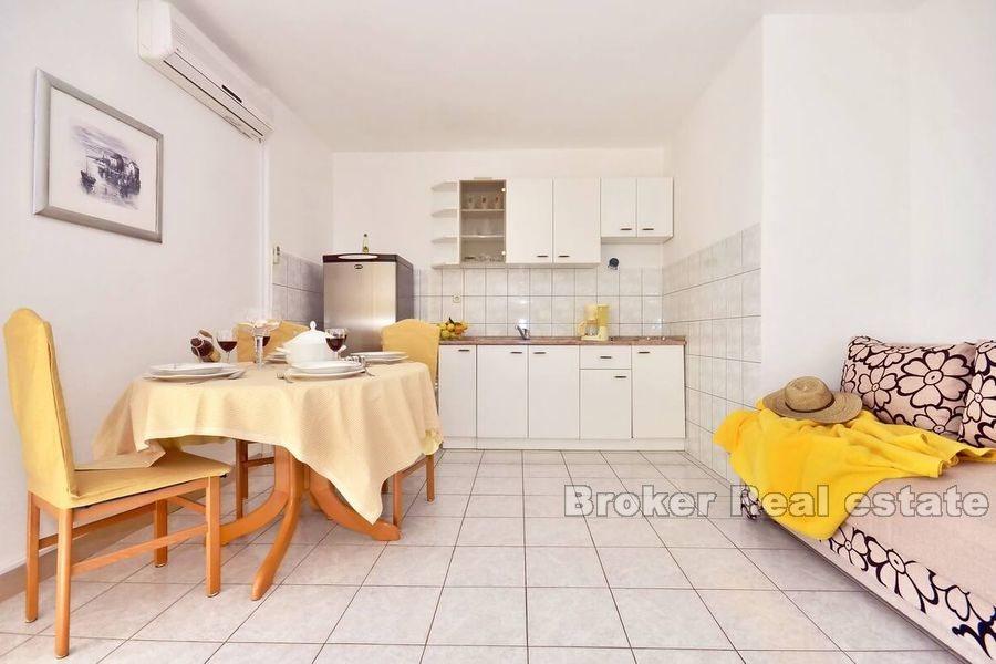 Semi-detached house with sea view