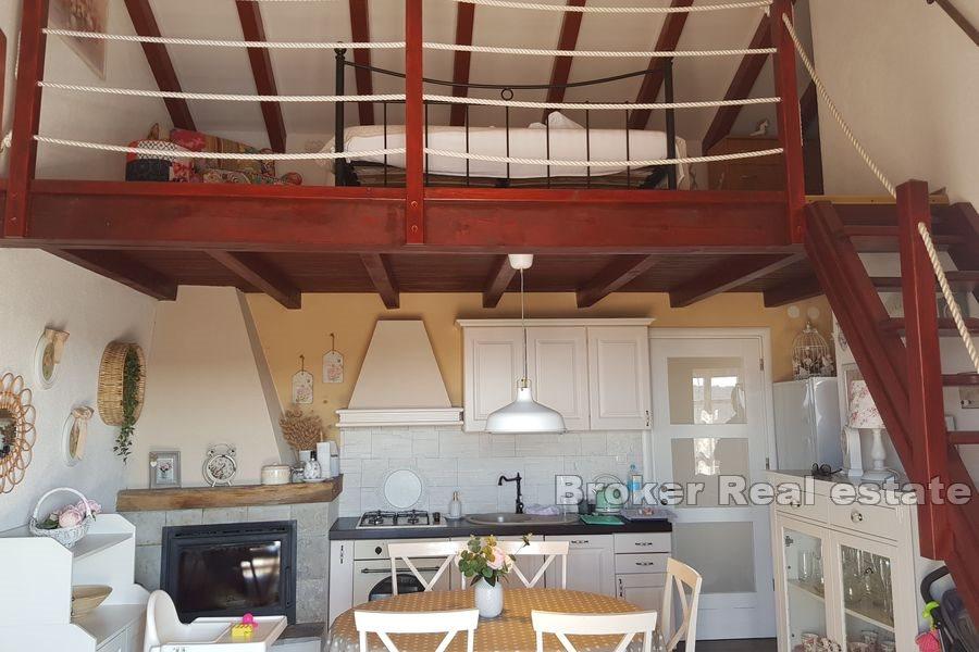 Propriété unique avec piscine et vue mer