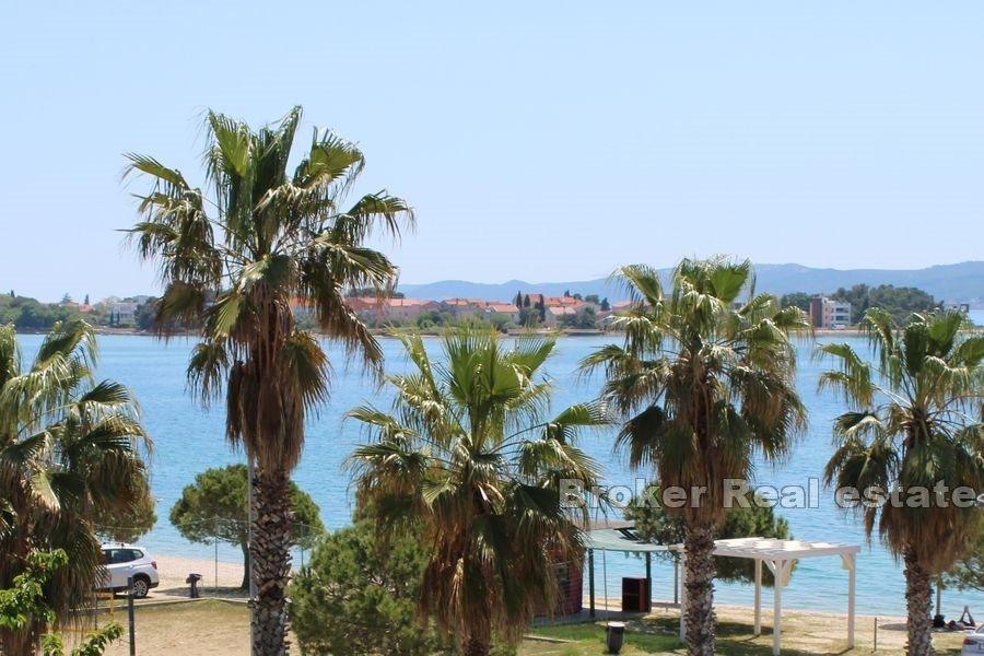 Многоквартирный дом у моря