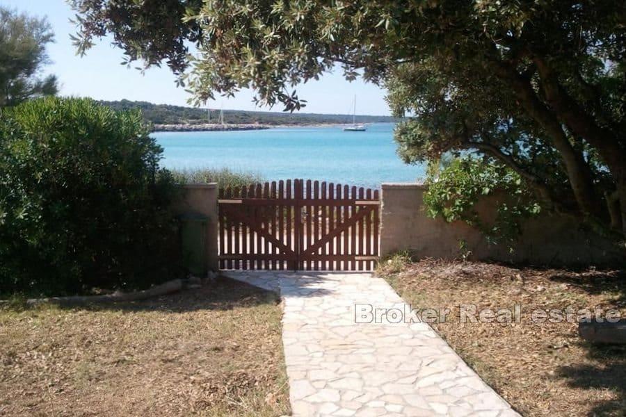 Palazzina prima fila al mare