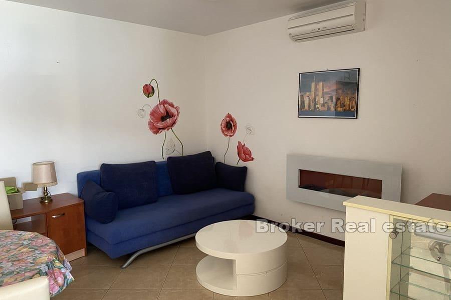 Apartment in the first row to the sea
