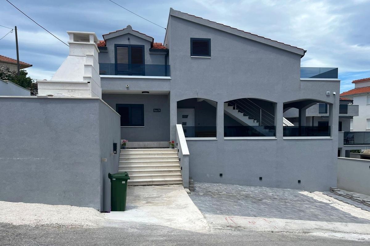 Freistehende Villa mit Pool