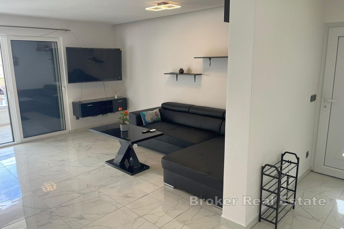 Отдельная вилла с бассейном