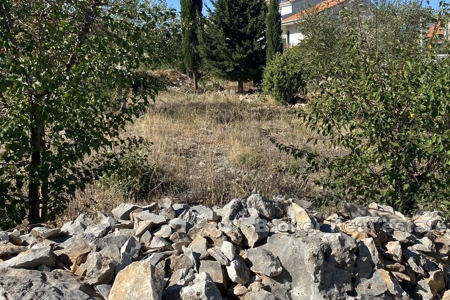 Byggtomt andra raden mot havet