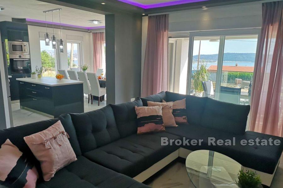 Villa with pool and sea view