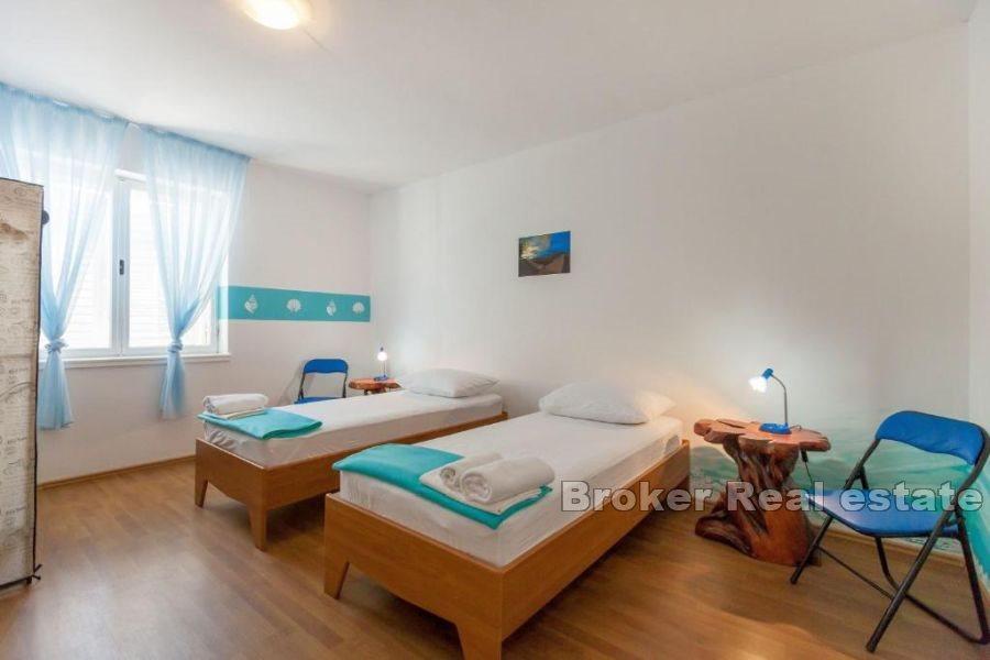 Kuća s predivnom okućnicom