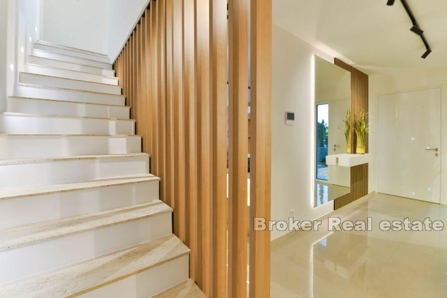 Tomannsbolig med havutsikt