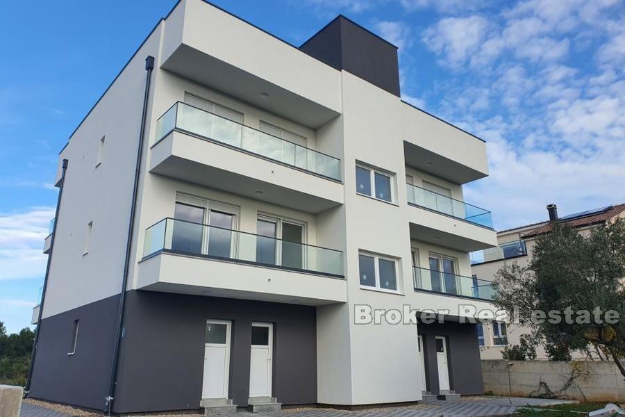 Two-bedroom apartment with sea view