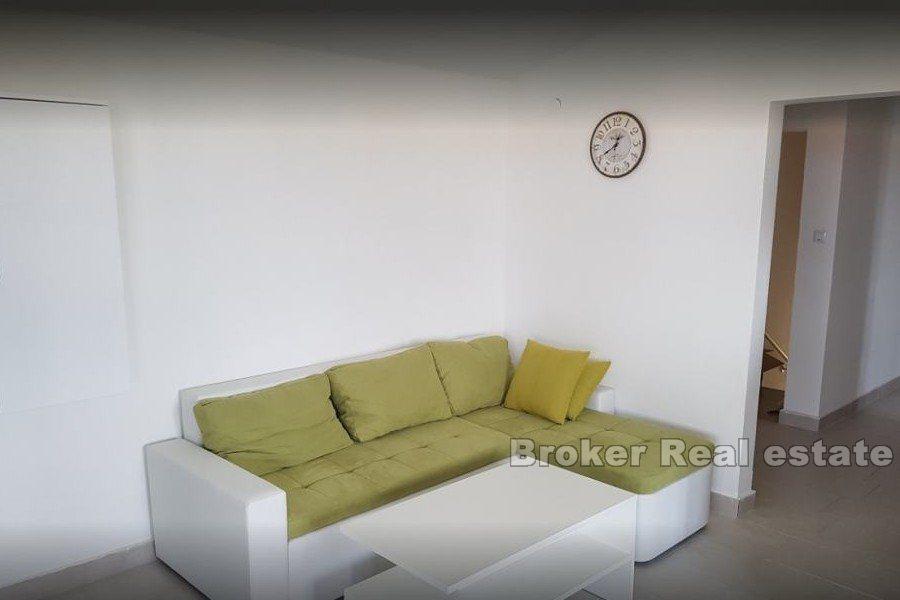 Apartment with sea view