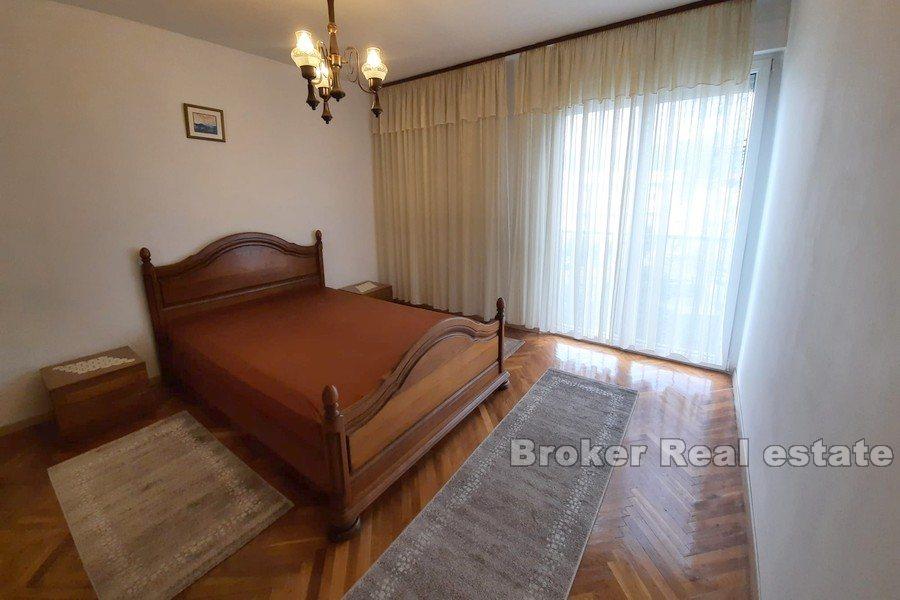 Kocunar, prostorný byt s jednou ložnicí