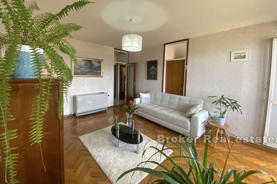 Trstenik, przestronny apartament z dwiema sypialniami