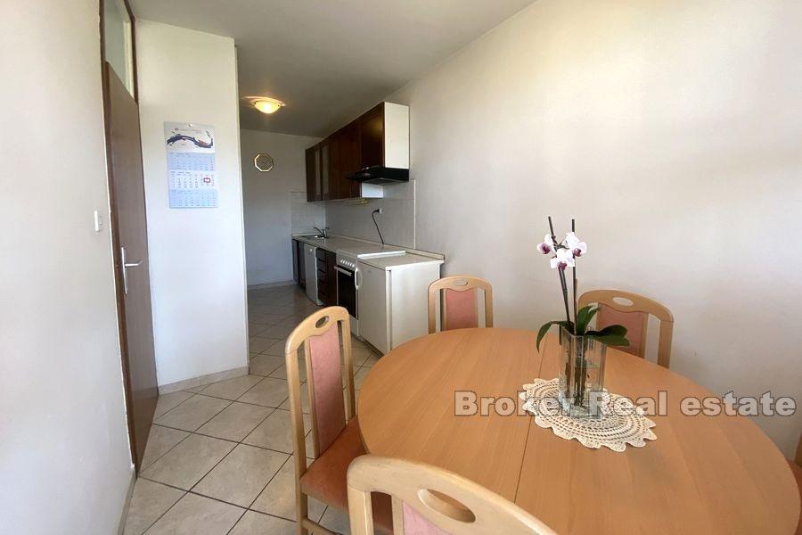 Trstenik, romslig to-roms leilighet