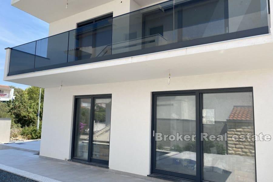 Рогозница, дом с видом на море