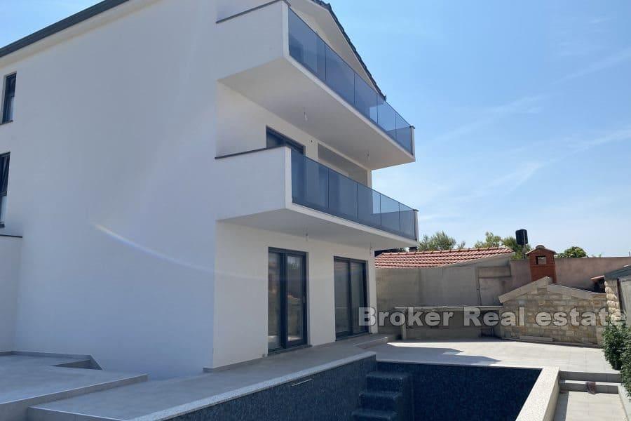 Рогозница, дом с видом на море