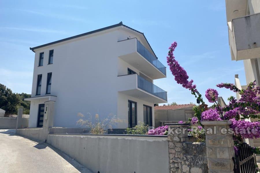 Rogoznica, Haus mit Meerblick