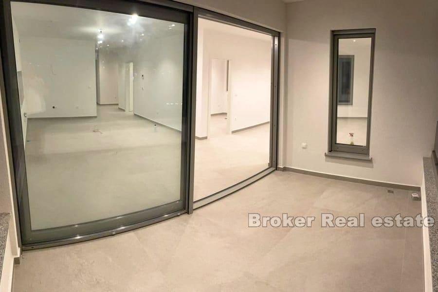 Apartment mit drei Schlafzimmern und Meerblick