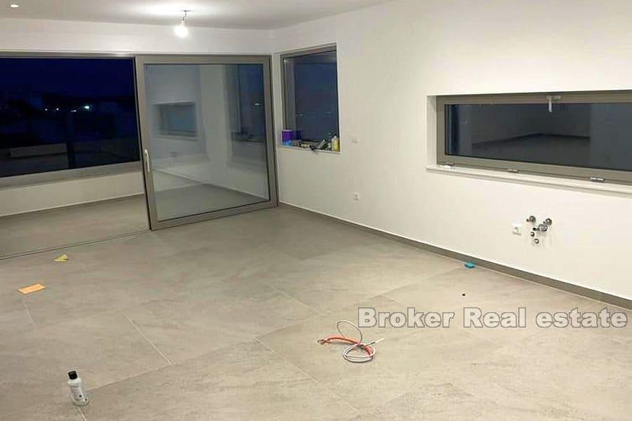 Apartment mit drei Schlafzimmern und Meerblick