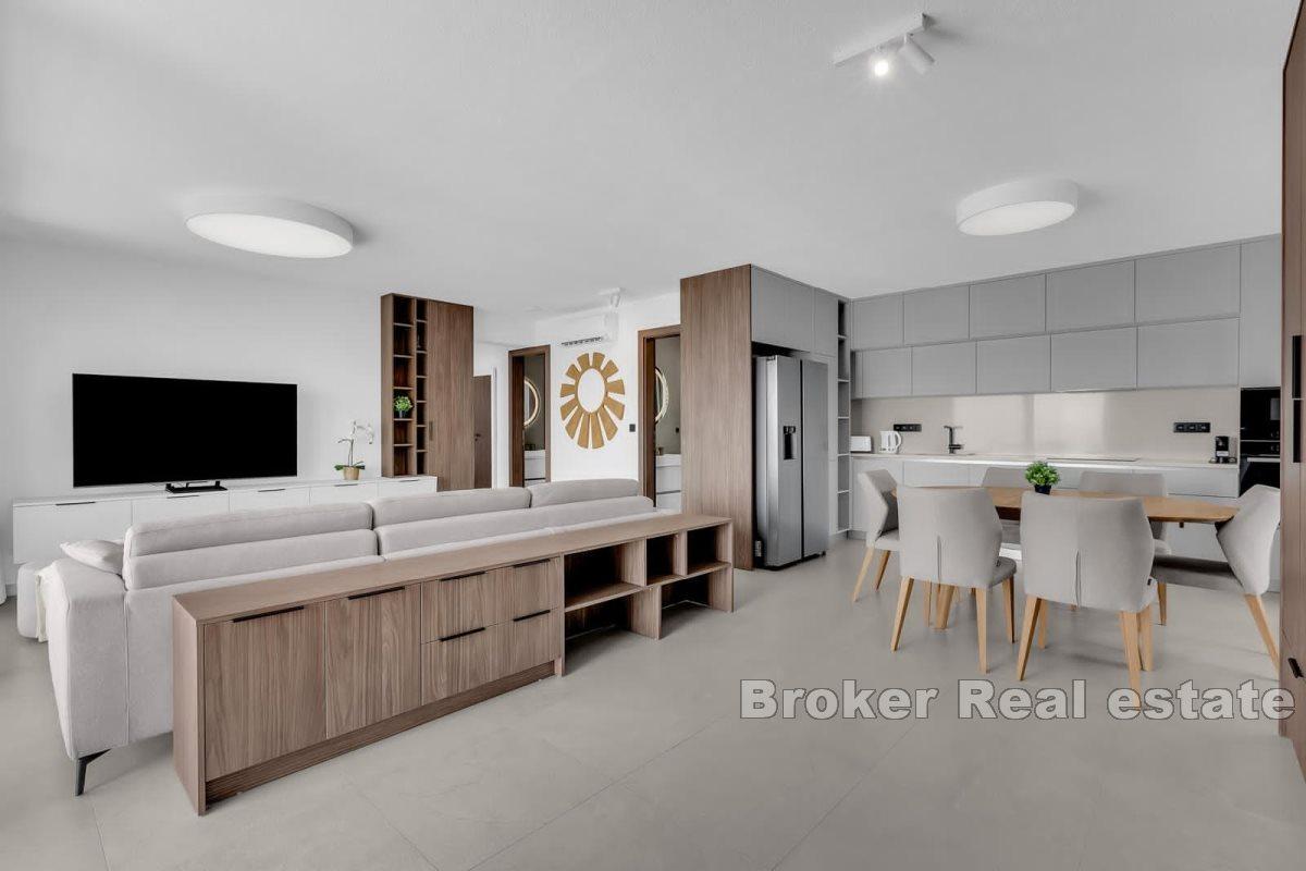 Penthouse w pierwszym rzędzie do morza