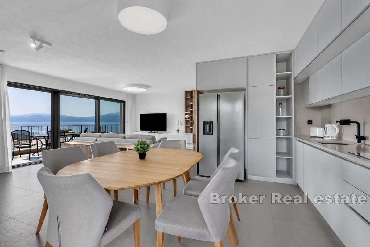 Penthouse w pierwszym rzędzie do morza