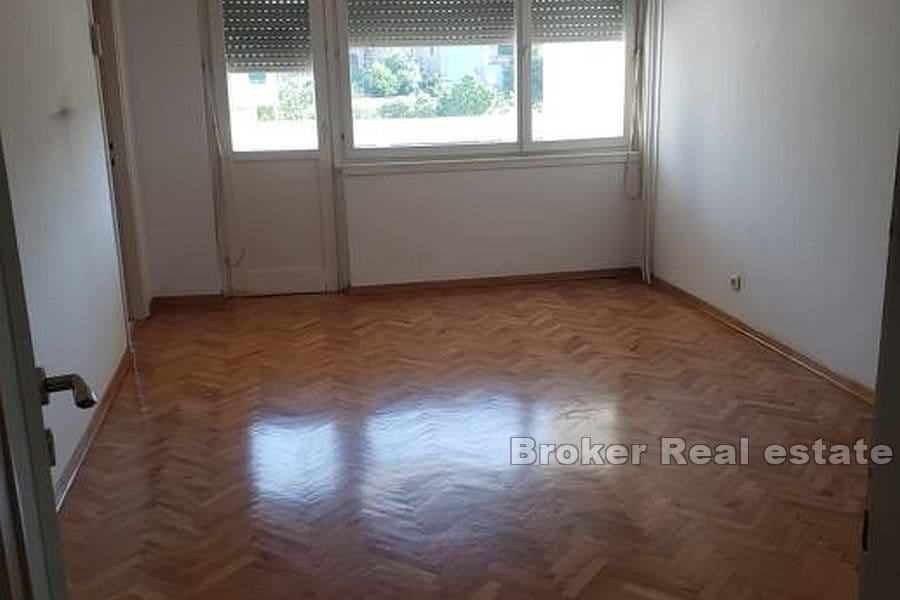 Sućidar, three-bedroom apartment