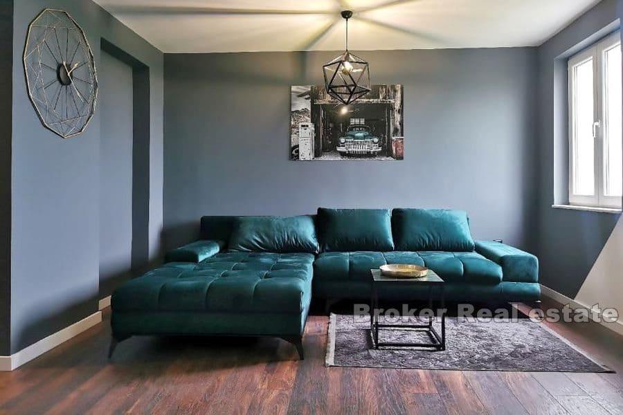 Manuš, tvårumslägenhet nära centrum