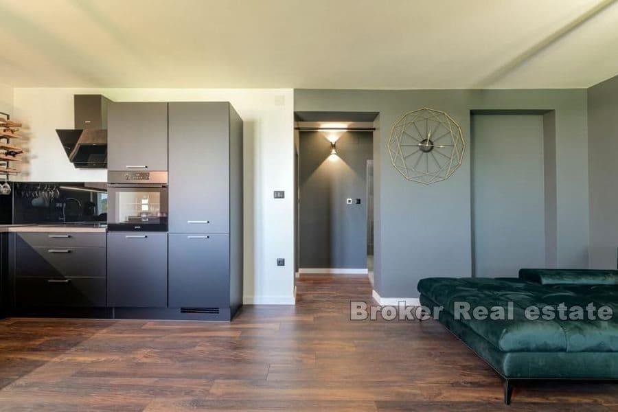 Manuš, tvårumslägenhet nära centrum