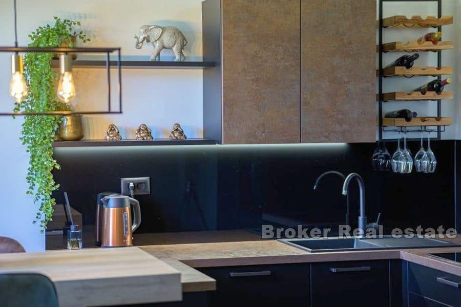 Manuš, tvårumslägenhet nära centrum