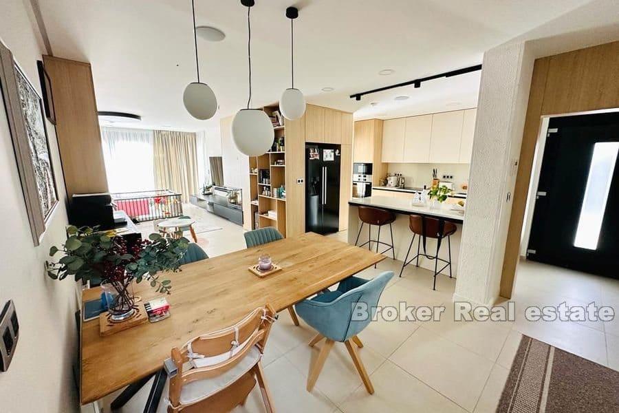 Luxury villa with swimming pool