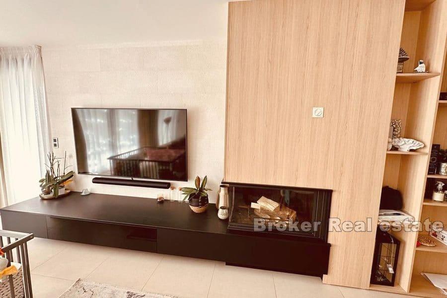 Luxury villa with swimming pool