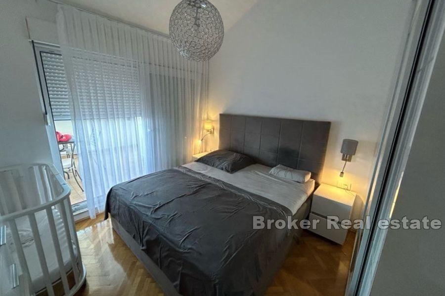 Maisonette-Wohnung mit zwei Schlafzimmern in der Nähe von Split