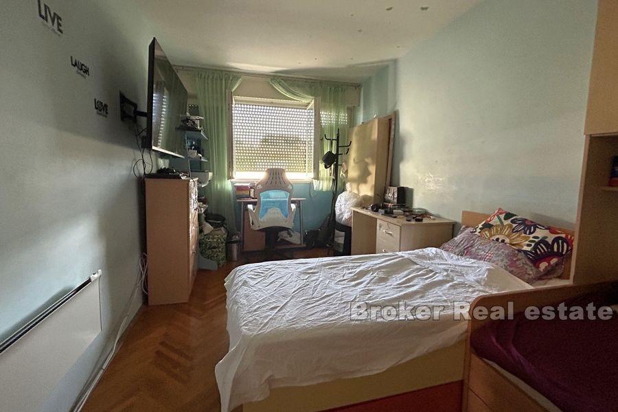 Sukoišan – Apartment mit zwei Schlafzimmern in attraktiver Lage