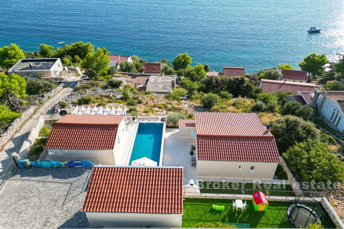 001-2038-78-rogoznica-two-houses-with-sea-view-for-sale