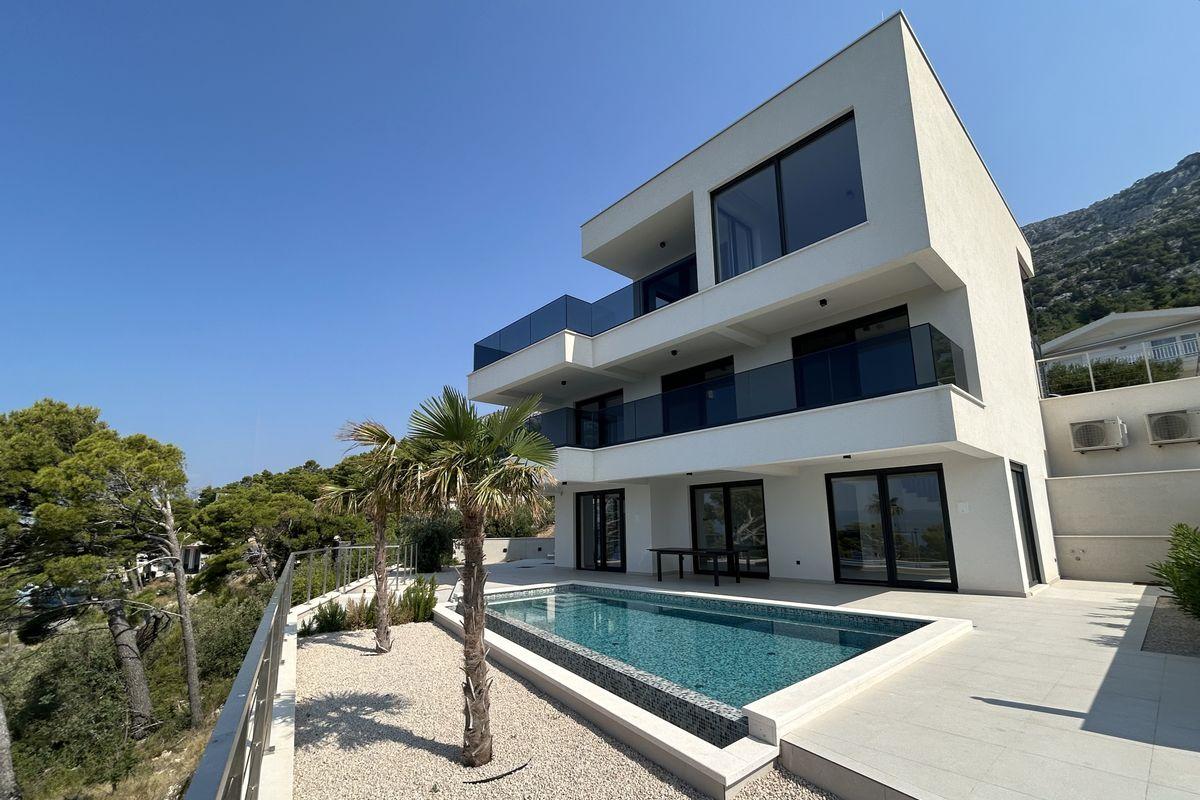 001-2038-85-makarska-villa-with-pool-and-sea-view-for-sale