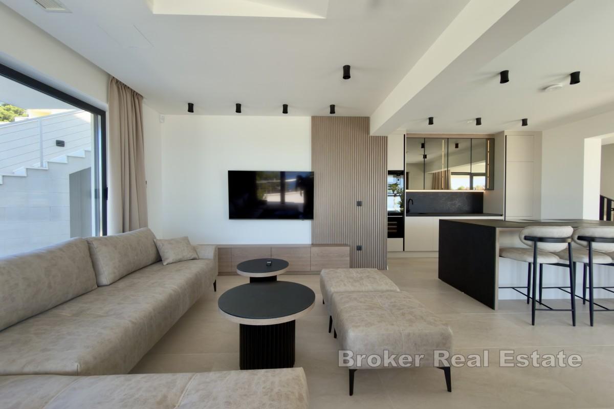Luxushaus mit Pool und Meerblick