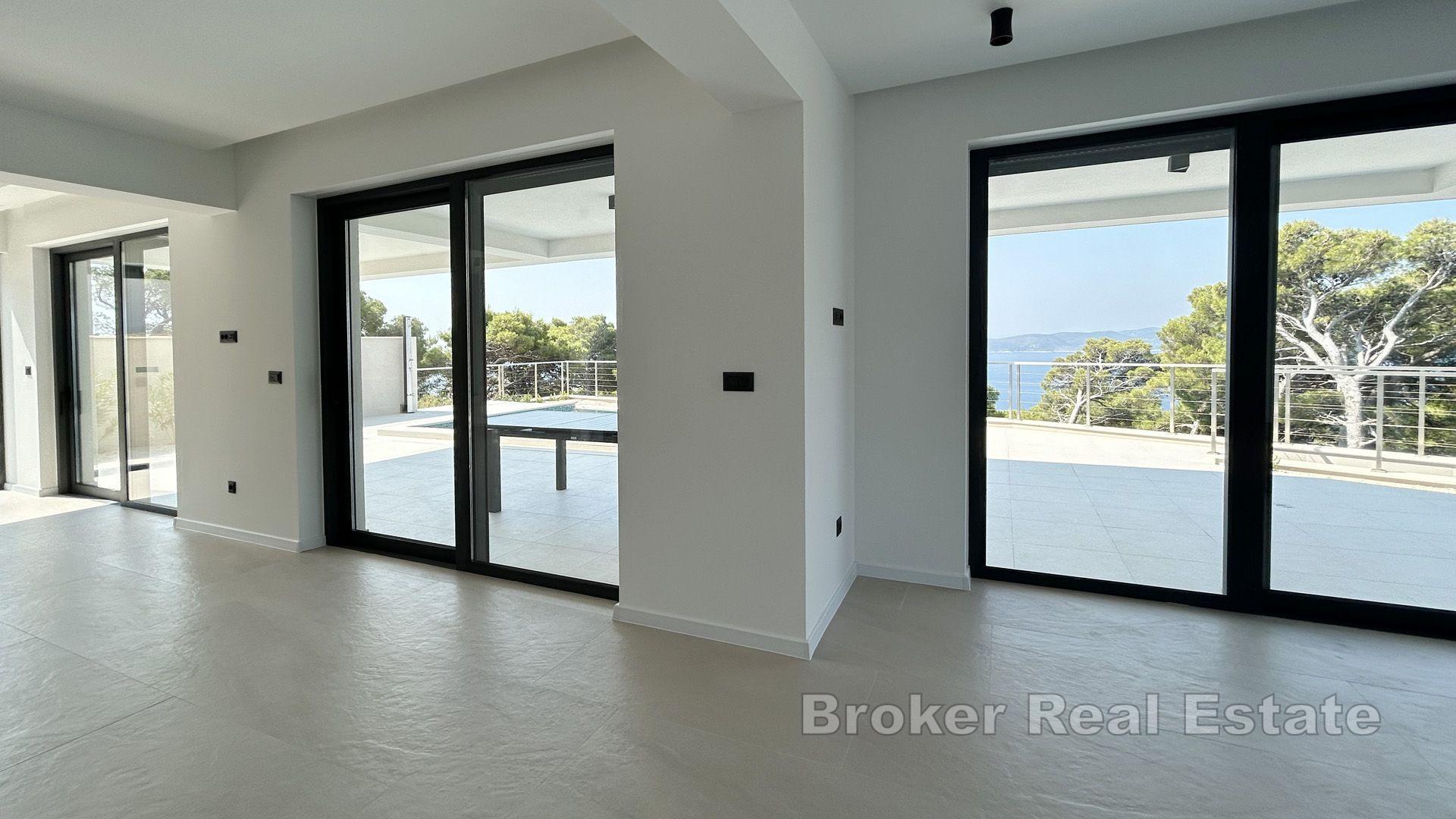 Maison de luxe avec piscine et vue mer