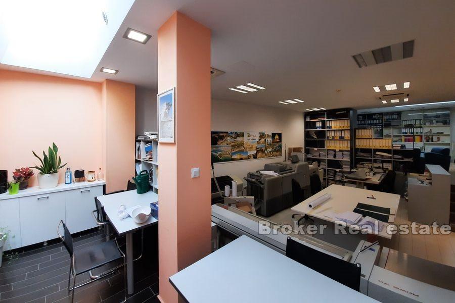 Firule, przestrzeń biznesowa na parterze