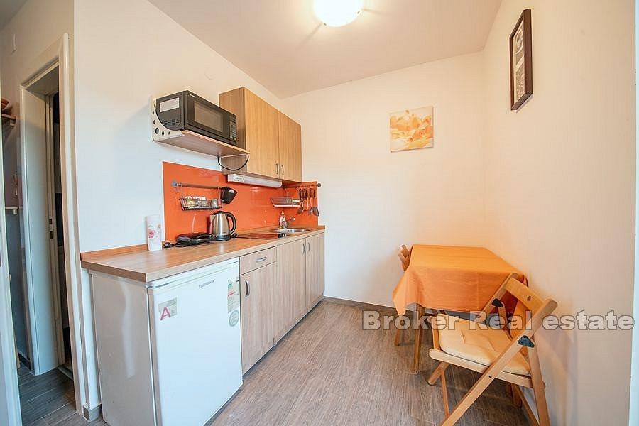 Двухквартирный дом в первом ряду от моря