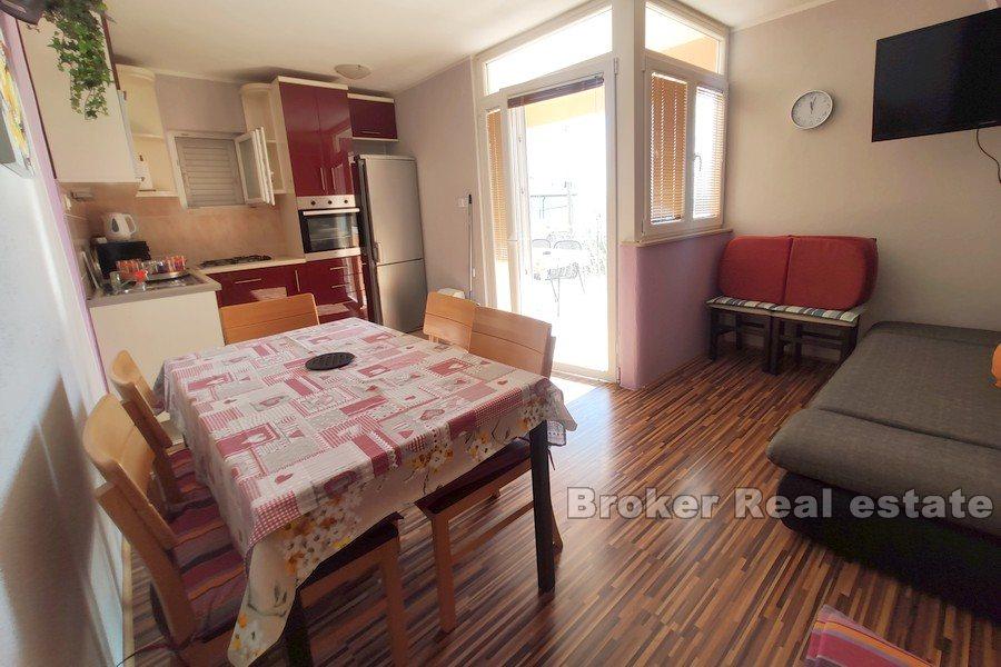 Apartmanska kuća sa pogledom na more