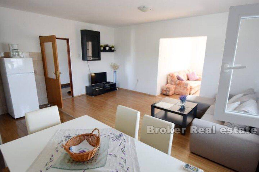 Dům s prostornou zahradou