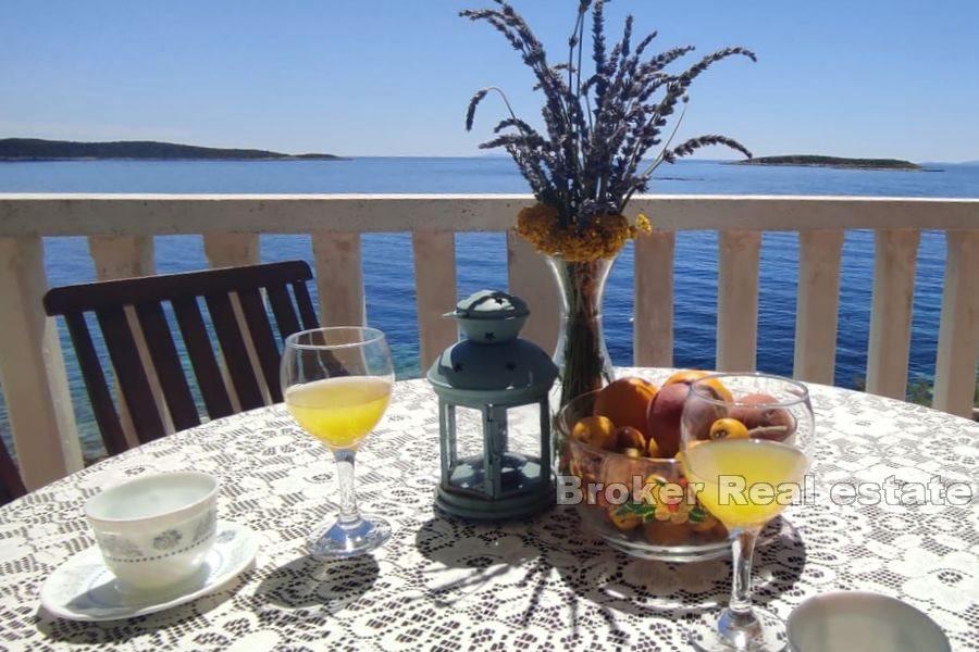 Dom w pierwszym rzędzie do morza