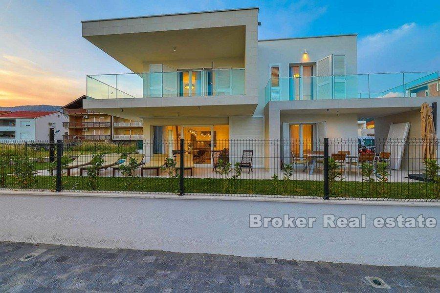 Moderní vila s bazénem