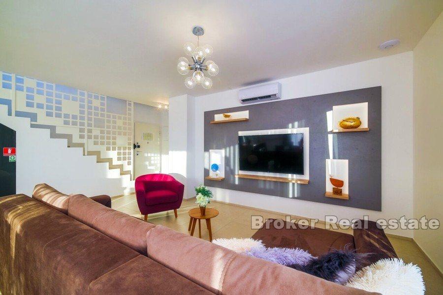 Moderne Villa mit Pool