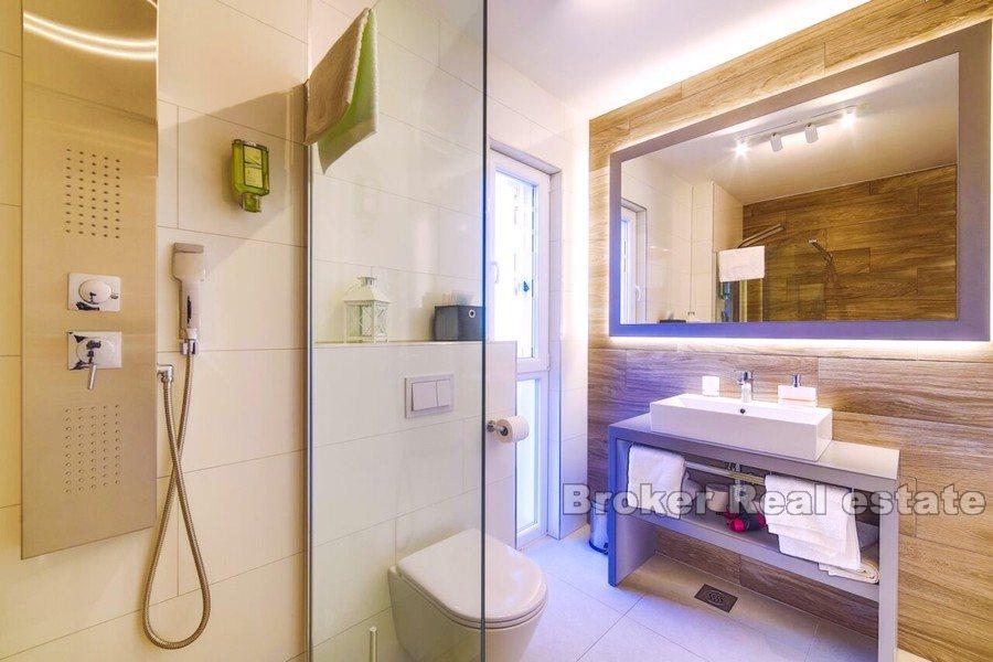 Villa moderne avec piscine