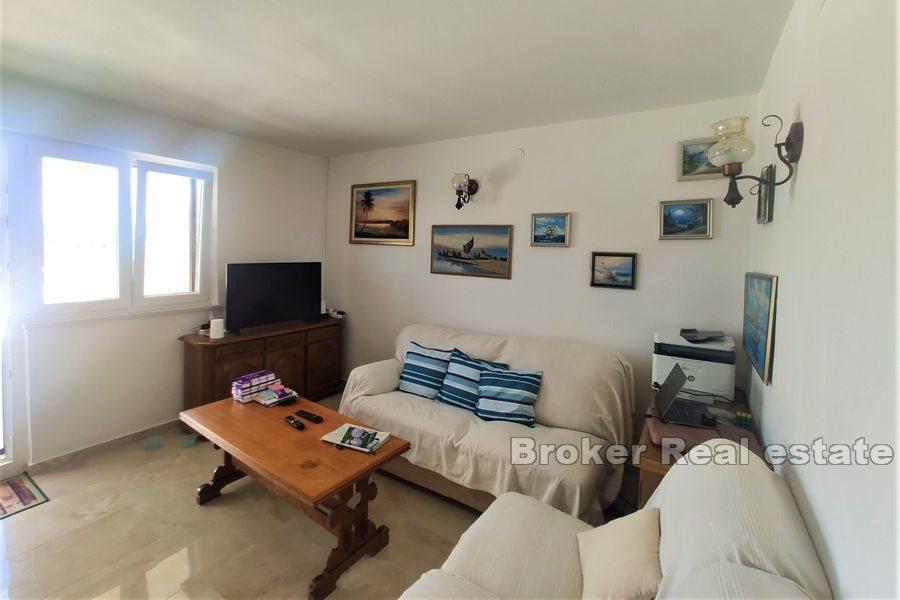 Kuća u prvom redu do mora