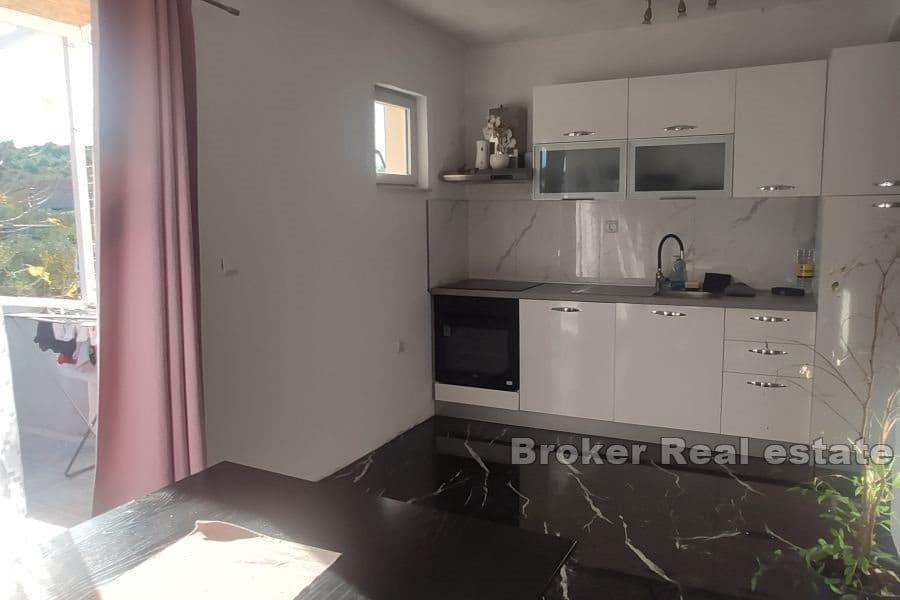 Casa familiare con cortile