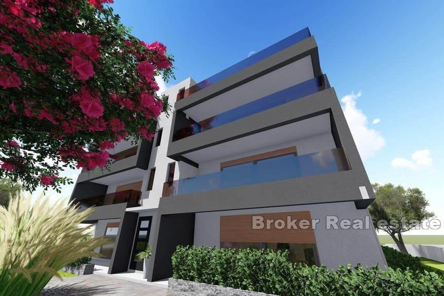 Привлекательные апартаменты, второй ряд от моря