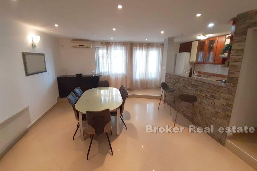 Two bedroom apartment near center