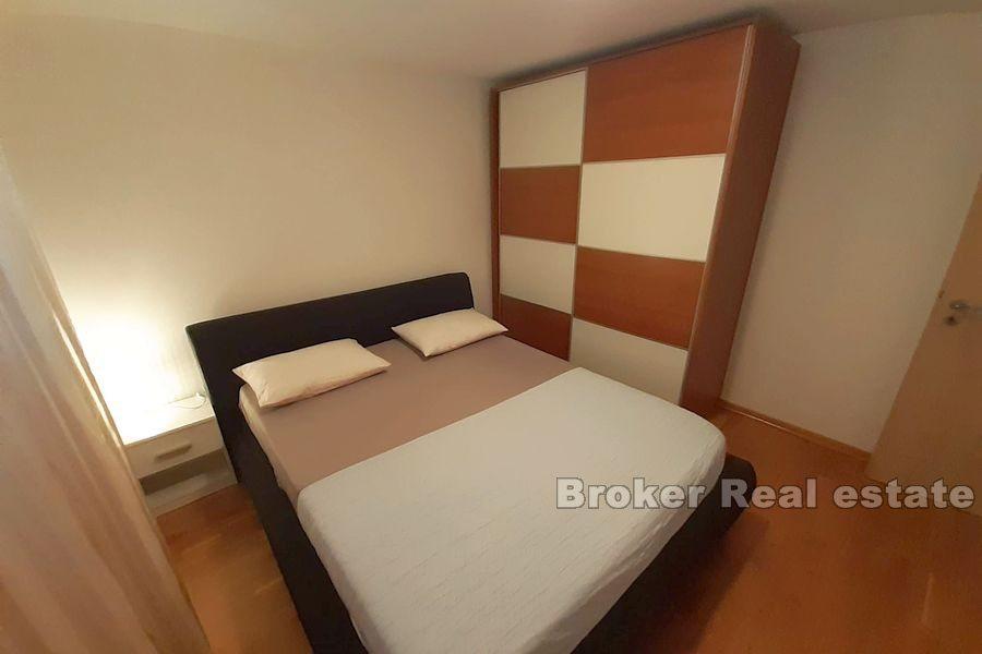 Dvosoban stan blizu centra