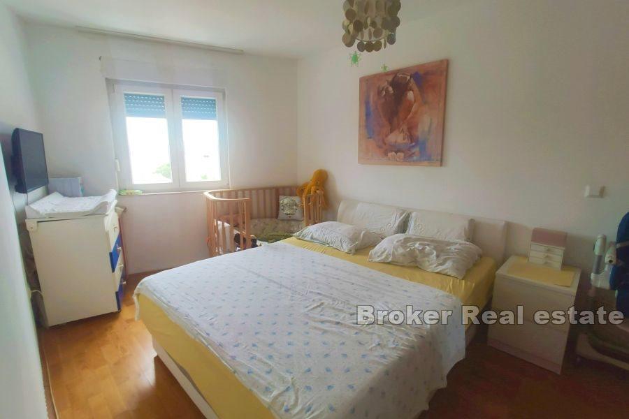 One-bedroom apartment with a sea view